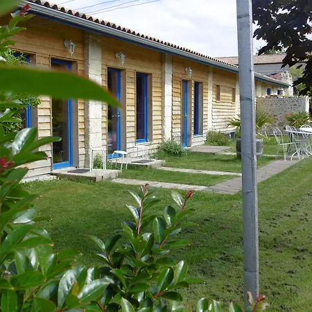 Bed and Breakfast La Cadournaise 3*