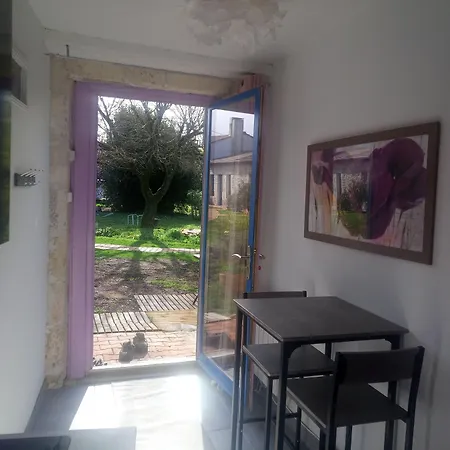 La Cadournaise Bed & Breakfast