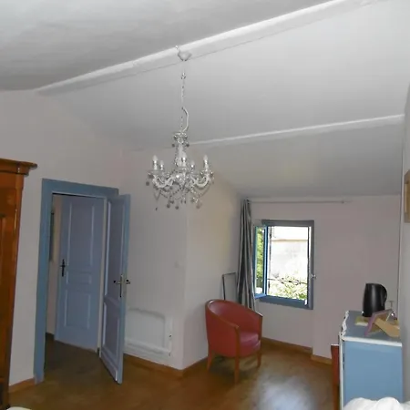 La Cadournaise Bed & Breakfast 3*
